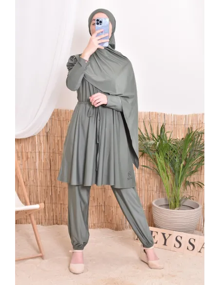 Hijab de bain à nouer kaki pour compléter son burkini, résistant et opaque