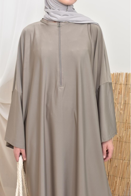 Langer Burkini mit Masturbationsschnitt, ideal für den Sommer