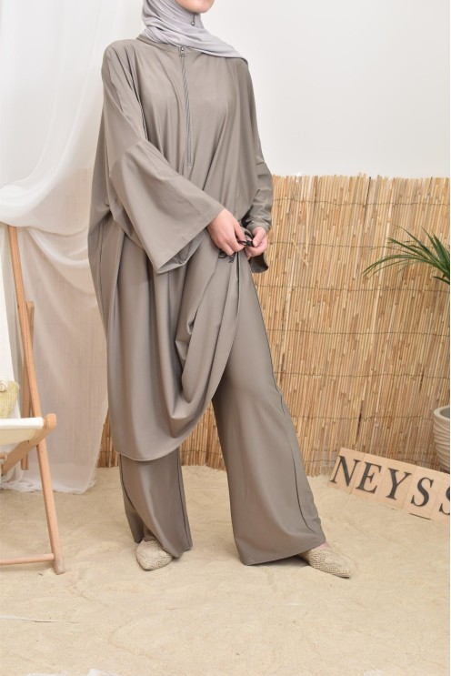 Langer Burkini mit Masturbationsschnitt, ideal für den Sommer