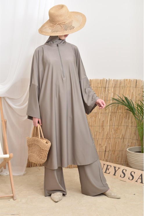 Langer Burkini mit Masturbationsschnitt, ideal für den Sommer