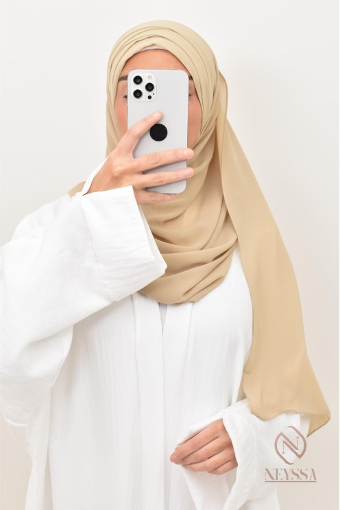Inspiration hijab turc prêt à enfiler hijab simple bonnet croisé