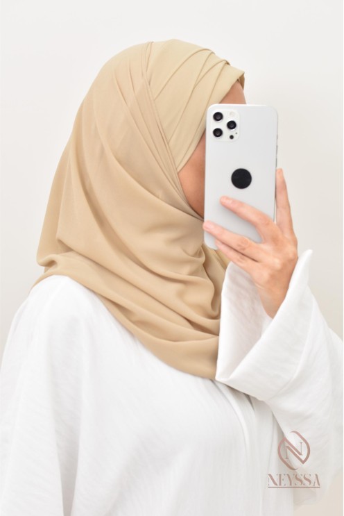 Inspiration hijab turc prêt à enfiler hijab simple bonnet croisé