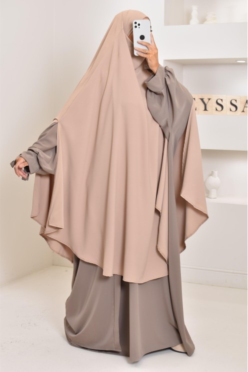 Long khimar 2 fentes en soie de Médine femme musulmane voilée. Parfait pour le quotidien.