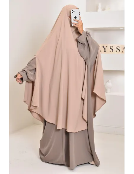 Long khimar 2 fentes en soie de Médine femme musulmane voilée. Parfait pour le quotidien.