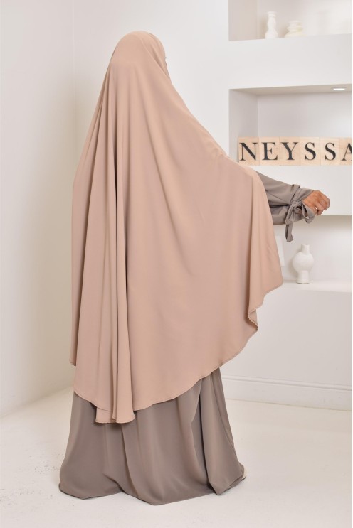 Long khimar 2 fentes en soie de Médine femme musulmane voilée. Parfait pour le quotidien.