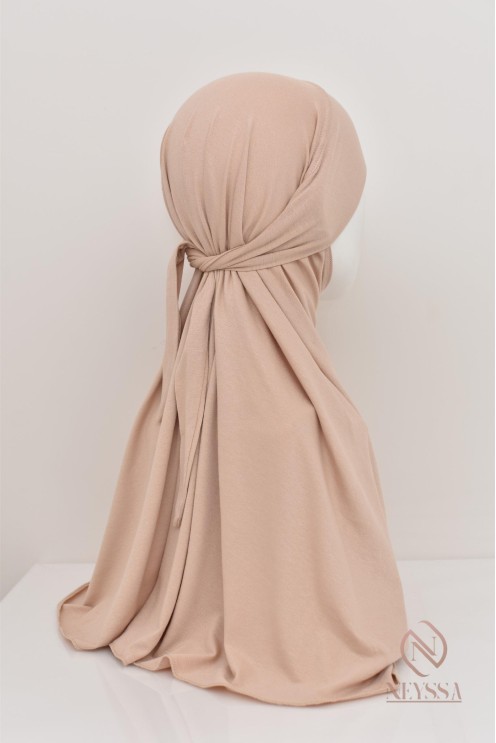 Hijab à nouer façon jilbab