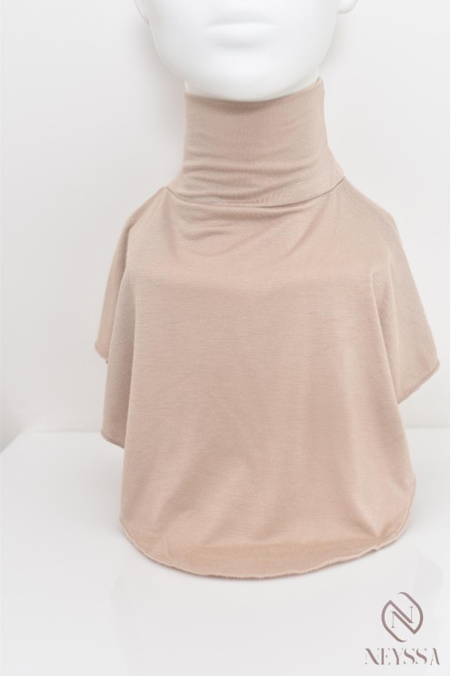 Faux col parfait pour couvrir le cou de la femme musulmane