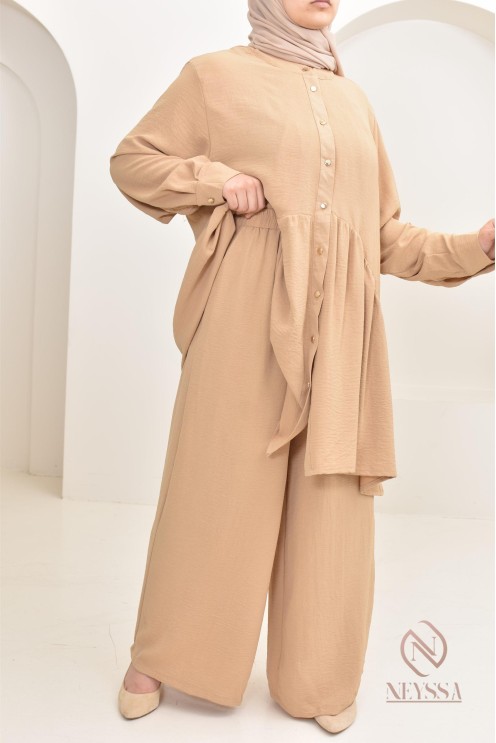 ensemble tunique chemise avec pantalon en jazz, coupe ample et moderne