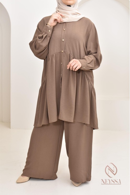 ensemble tunique chemise avec pantalon en jazz, coupe ample et moderne