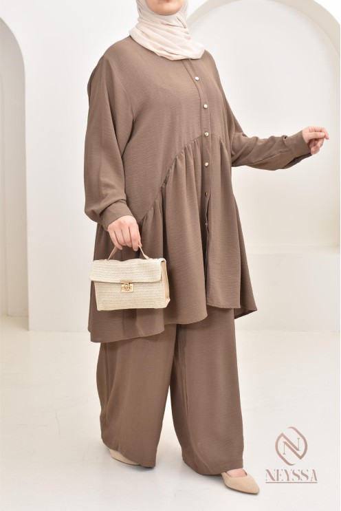 ensemble tunique chemise avec pantalon en jazz, coupe ample et moderne