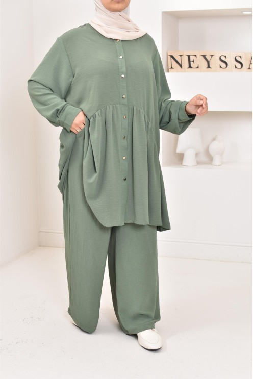 ensemble tunique chemise avec pantalon en jazz, coupe ample et moderne
