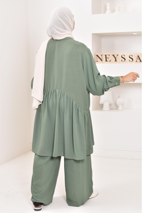 ensemble tunique chemise avec pantalon en jazz, coupe ample et moderne