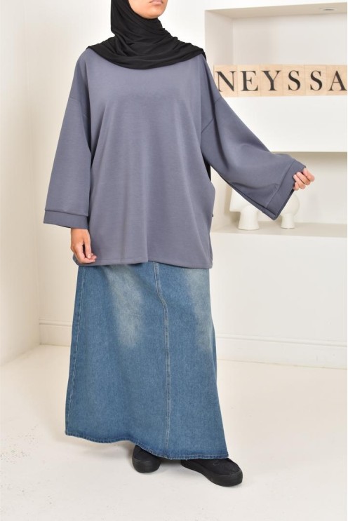 Pull style sweat oversize, idéal pour les hijabi sportives, outfit