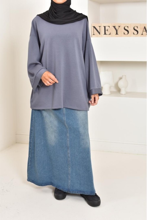 Pull style sweat oversize, idéal pour les hijabi sportives, outfit