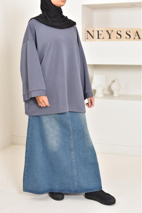 Pull style sweat oversize, idéal pour les hijabi sportives, outfit