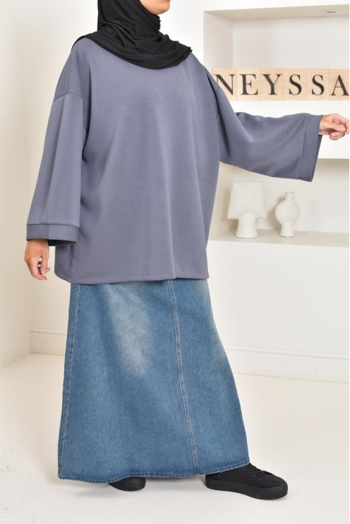 Pull style sweat oversize, idéal pour les hijabi sportives, outfit