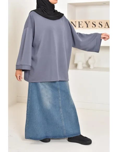 Pull style sweat oversize, idéal pour les hijabi sportives, outfit