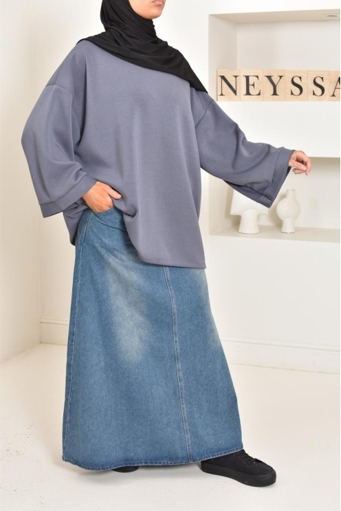 Pull style sweat oversize, idéal pour les hijabi sportives, outfit