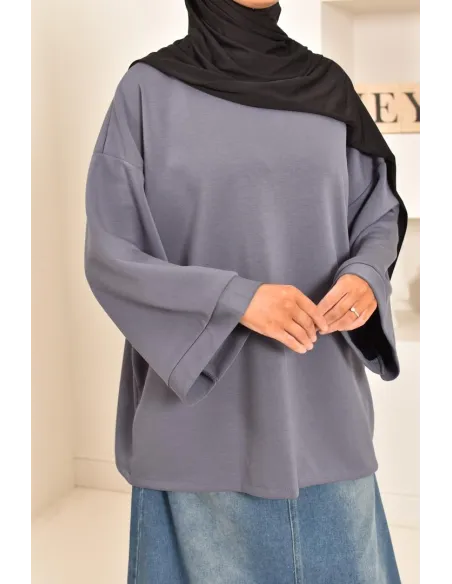 Pull style sweat oversize, idéal pour les hijabi sportives, outfit