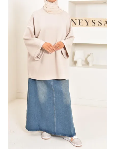 Pull style sweat oversize, idéal pour les hijabi sportives, outfit