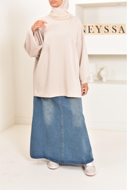 Pull style sweat oversize, idéal pour les hijabi sportives, outfit