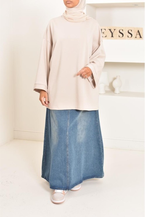 Pull style sweat oversize, idéal pour les hijabi sportives, outfit