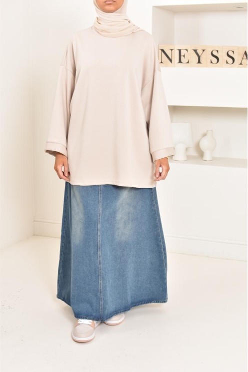 Pull style sweat oversize, idéal pour les hijabi sportives, outfit