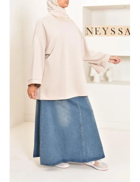 Pull style sweat oversize, idéal pour les hijabi sportives, outfit