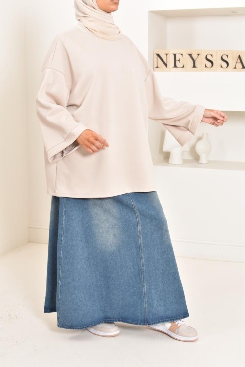 Pull style sweat oversize, idéal pour les hijabi sportives, outfit