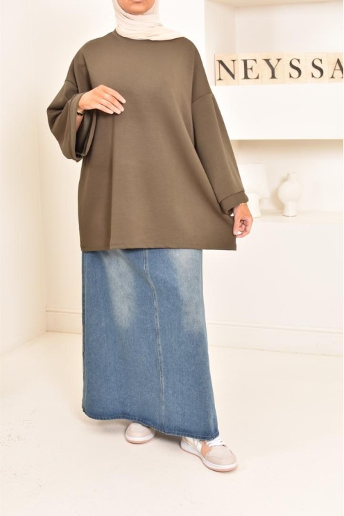 Pull style sweat oversize, idéal pour les hijabi sportives, outfit