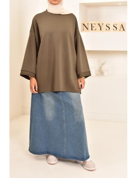 Pull style sweat oversize, idéal pour les hijabi sportives, outfit