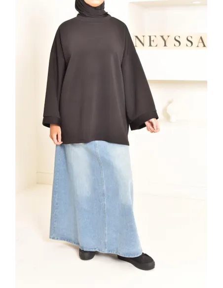 Pull style sweat oversize, idéal pour les hijabi sportives, outfit