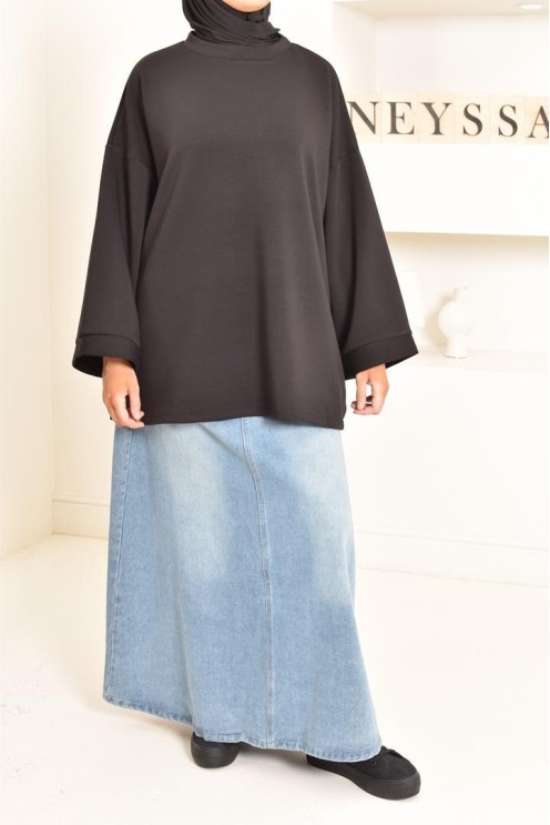 Pull style sweat oversize, idéal pour les hijabi sportives, outfit