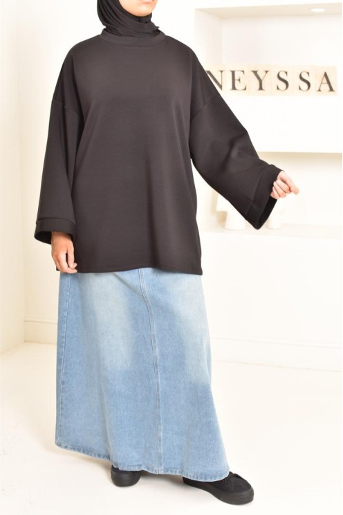 Pull style sweat oversize, idéal pour les hijabi sportives, outfit