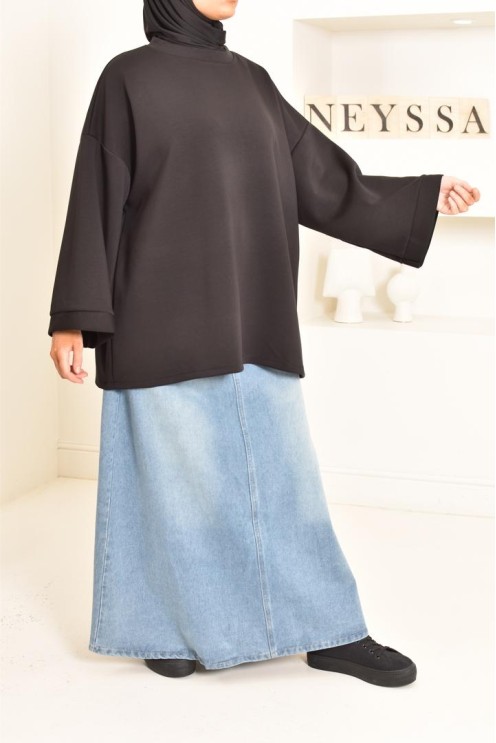 Pull style sweat oversize, idéal pour les hijabi sportives, outfit