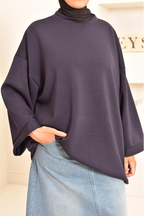 Pull style sweat oversize, idéal pour les hijabi sportives, outfit