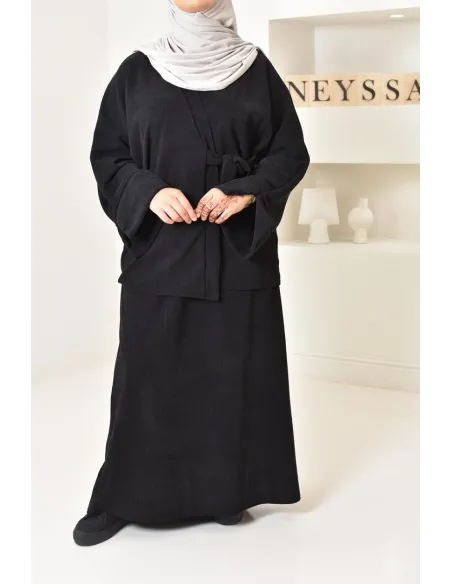 Zweiteiliges Set aus Kimono und Rock, bescheidenes Outfit Hijabi aus Cord.