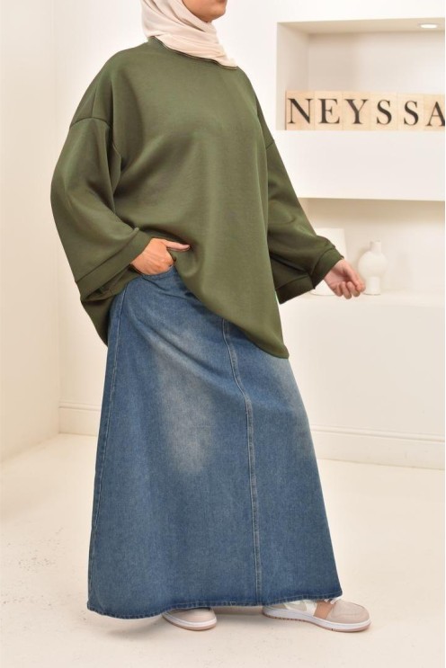 Pull style sweat oversize, idéal pour les hijabi sportives, outfit