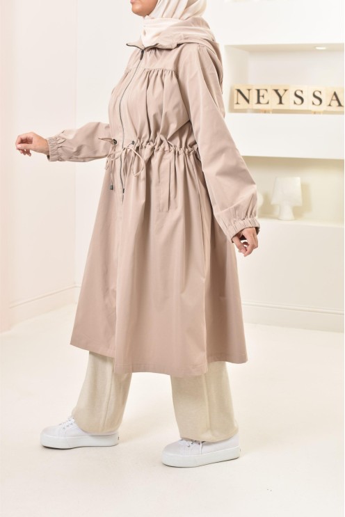 Parka imperméable à capuche femme couleur camel, idéale pour l'automne