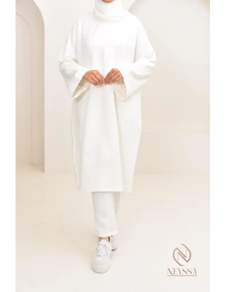 Tunika-Kleid im Oversize-Sweatshirt-Stil, ideal für sportliche Hijabi.