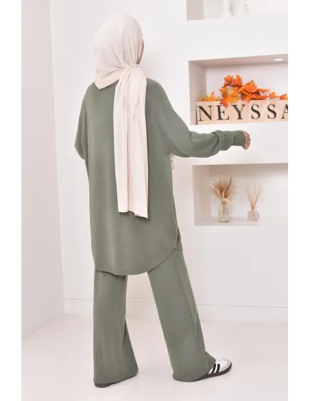 2-piece sweater and palazzo set in soft knit ideal for winter