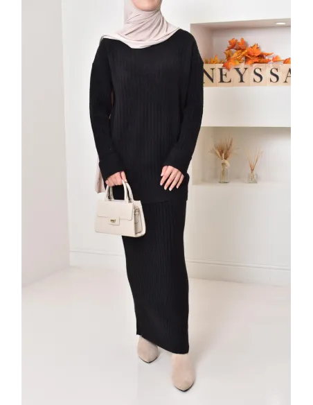 2-piece sweater and long knit skirt set, ideal for winter