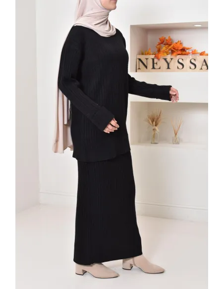 2-piece sweater and long knit skirt set, ideal for winter