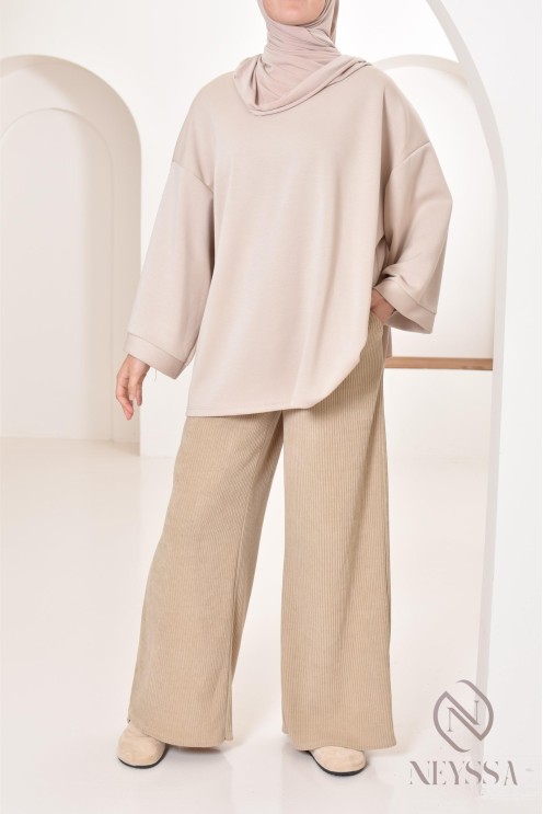 Damen-Cordhose, schön warm für den Winter, lockerer Schnitt.