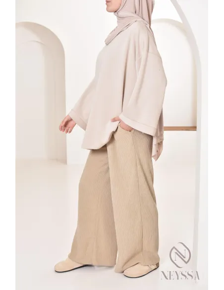Damen-Cordhose, schön warm für den Winter, lockerer Schnitt.