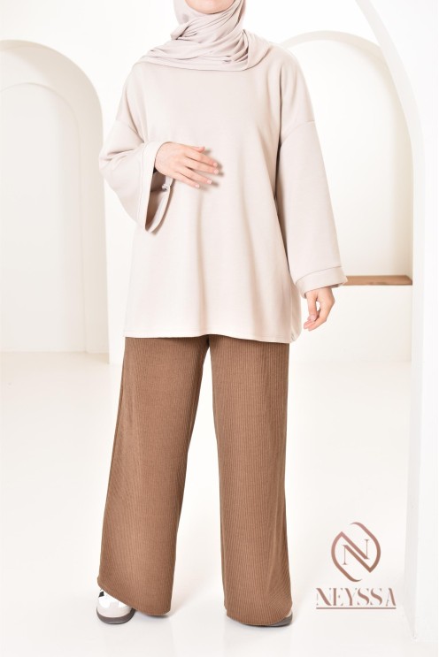 Damen-Cordhose, schön warm für den Winter, lockerer Schnitt.