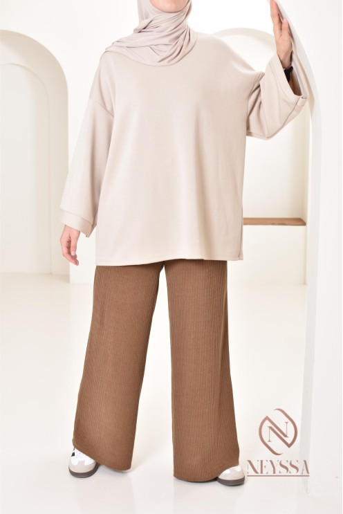 Damen-Cordhose, schön warm für den Winter, lockerer Schnitt.