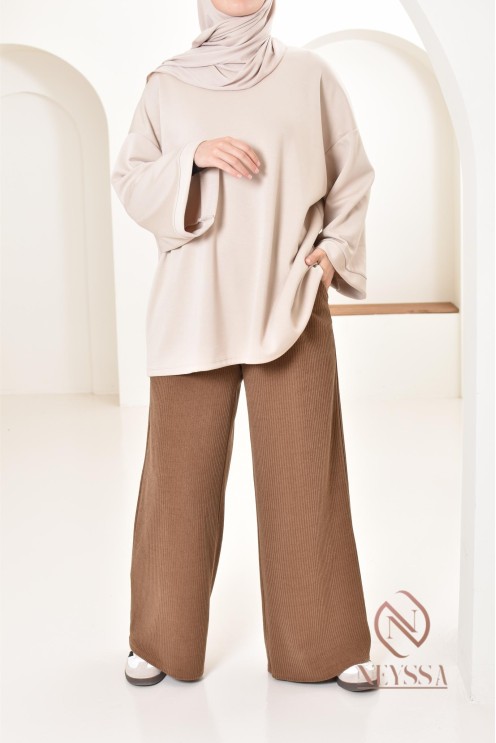 Damen-Cordhose, schön warm für den Winter, lockerer Schnitt.
