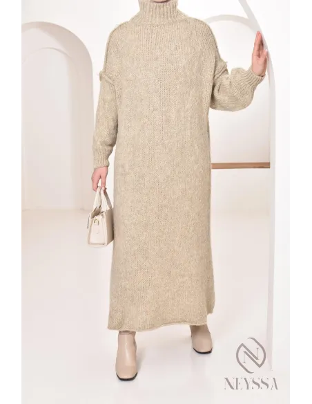 Strickkleid Pullover für den Winter, bescheidene Look-Idee für Hijabi.