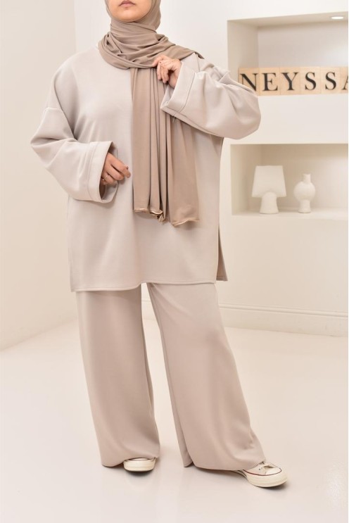 Ensemble 2 pièces style sportwear, look modest hijabi, un must have